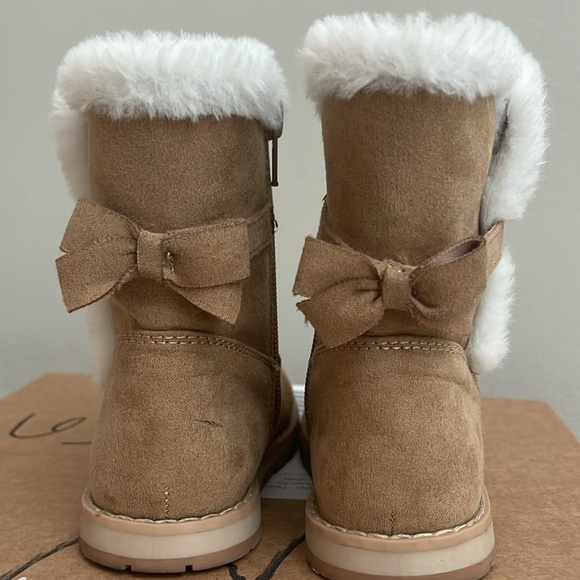 Fur lined boots - Picture 2 of 2